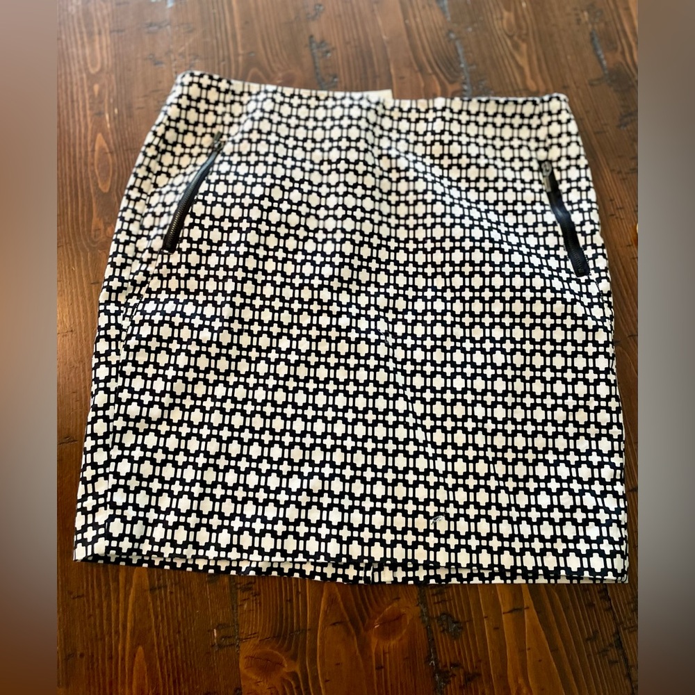 Kenar Black and White Geometric Pencil Skirt